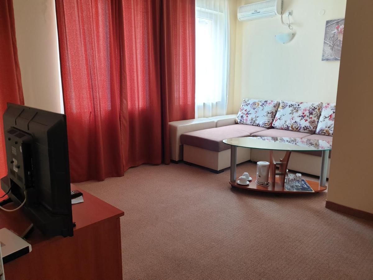 Family Hotel Diana Pomorie Exterior foto