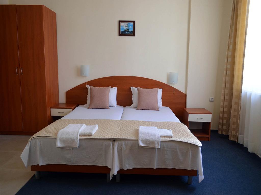 Family Hotel Diana Pomorie Exterior foto