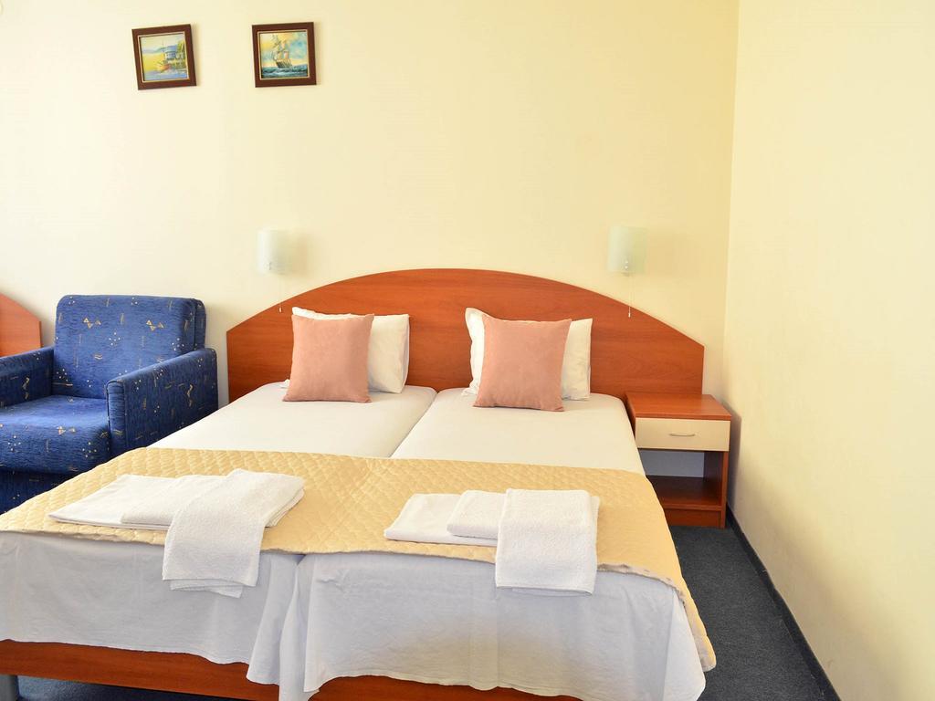 Family Hotel Diana Pomorie Exterior foto