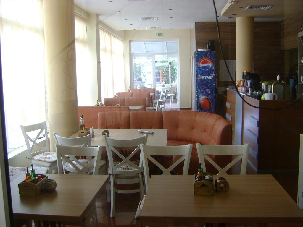 Family Hotel Diana Pomorie Exterior foto