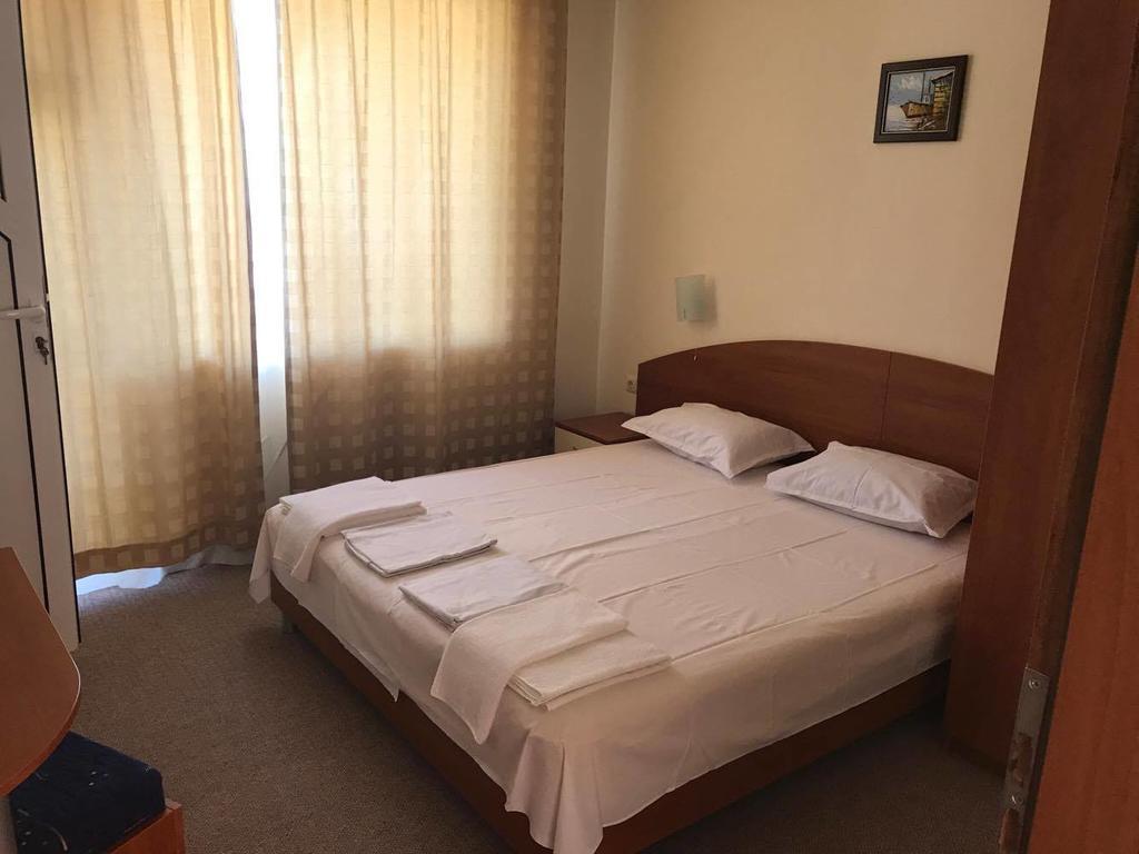 Family Hotel Diana Pomorie Exterior foto